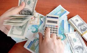 قیمت دلار در بازار آزاد در مدار کاهش؛ بازگشت به کانال ۷۹ هزار تومان
