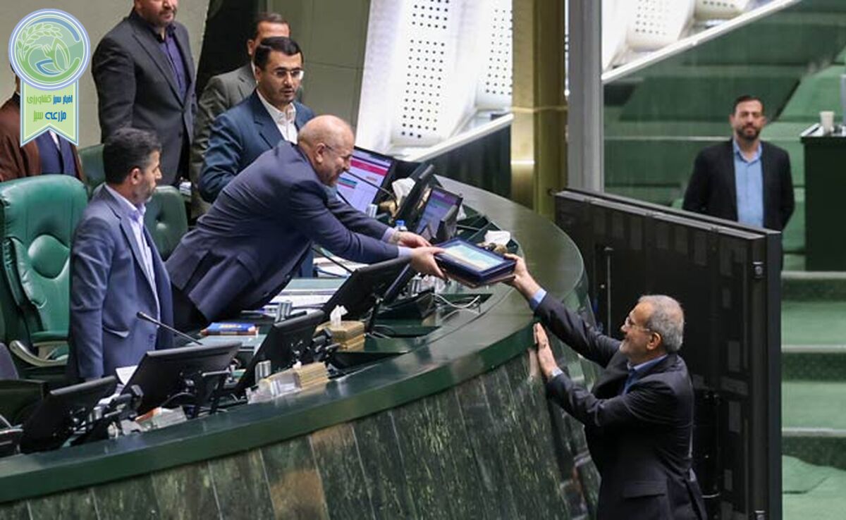 بودجه ۱۴۰۴ واقعی و در حد توانمان نوشته شده است

