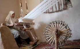 نقش زنان روستایی در تعالی صنایع دستی ایران

