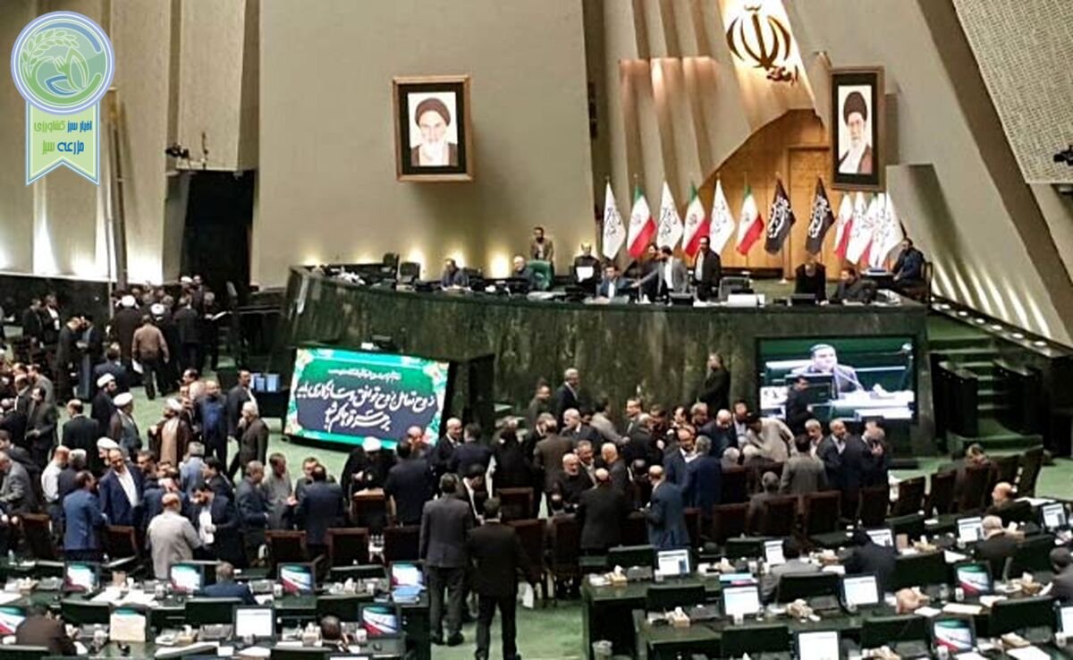 جمهوری اسلامی پاسخ‌گو شود

