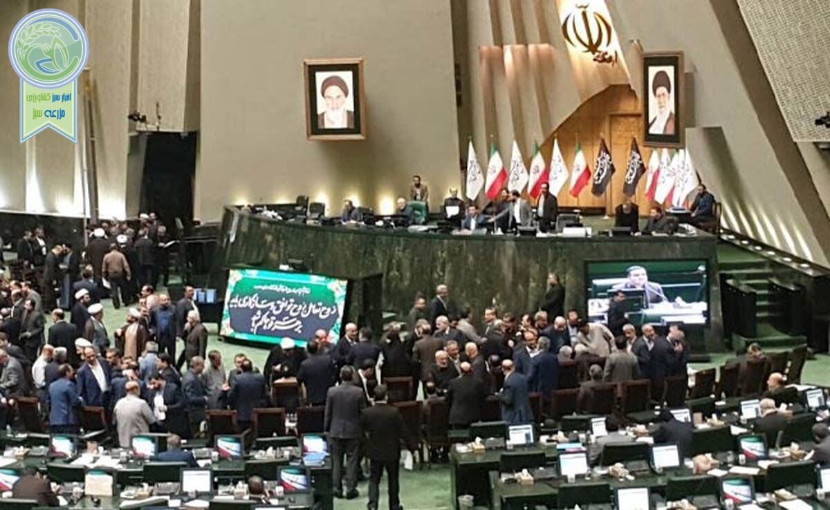 جمهوری اسلامی پاسخ‌گو شود

