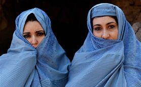 وزارت امر به معروف طالبان: زنان اجازه دارند با یکدیگر صحبت کنند

