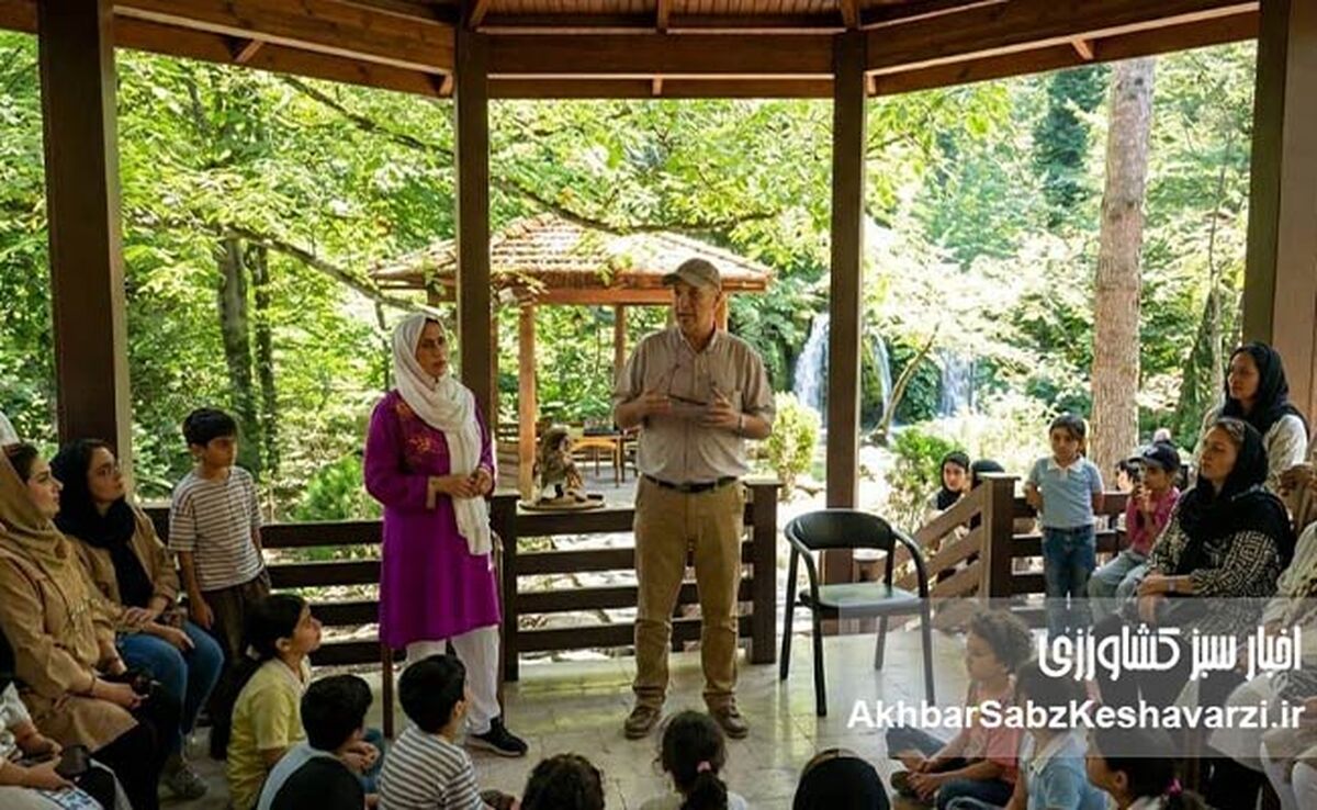 آشنایی ۵۰ نفر از اعضای خانه فرهنگ اوج با جنگل‌های کهن هیرکانی و مسئولیت شهروندان در قبال طبیعت

