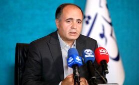 صنعت دام و طیور در آستانه خودکفایی است

