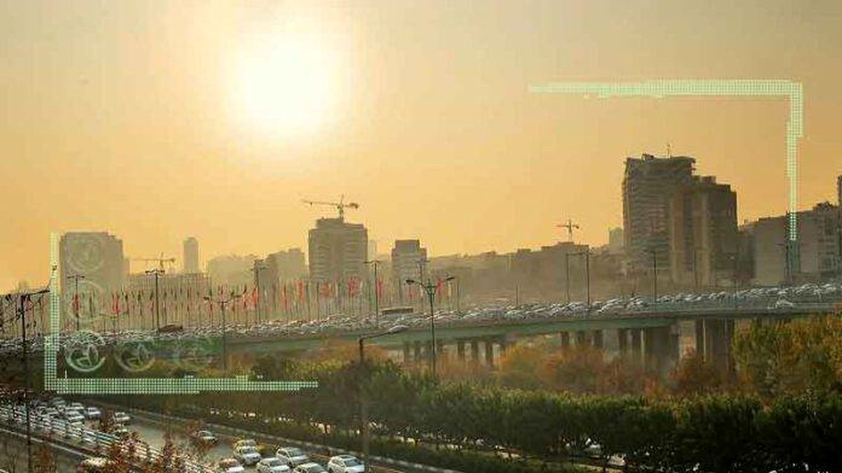 تنفس 24 روز هوای آلوده در تهران طی آذرماه