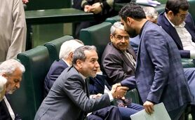 پاسخ قاطع عراقچی به نماینده مجلسی که مرگ بر ایران گفت

