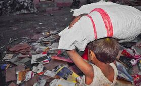 کودک کار قربانی فقر است

