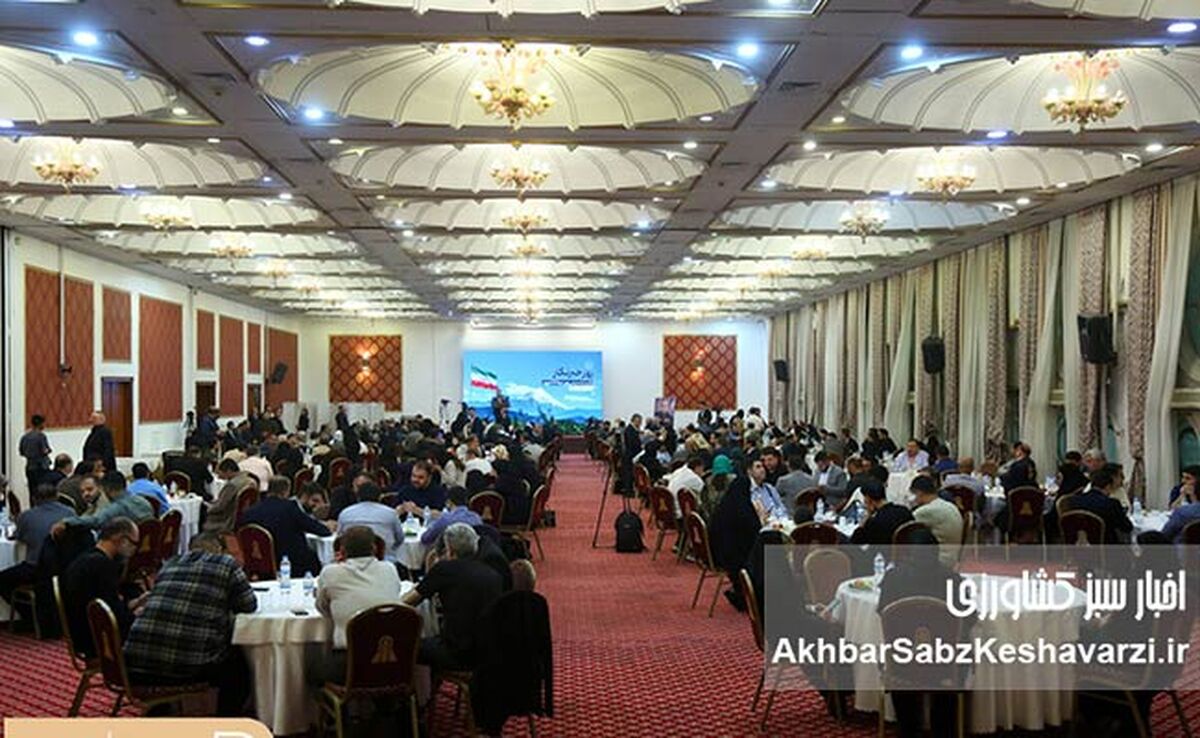 خبرنگاران: از ما رسید سفید امضا گرفتند اما هدیه روز خبرنگار ندادند!

