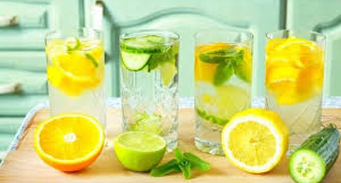 بهترین نوشیدنی‌های طبیعی برای روزهای گرم سال