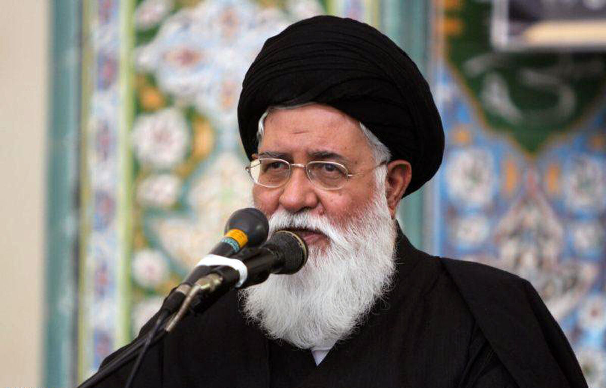 انتقاد علم‌الهدی امام جمعه مشهد از رویکرد برخی مسئولان در موضوع مذاکره 
