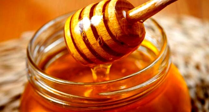 آیا عسل فاسد می‌شود؟/ عسل را با چای داغ بخوریم یا نه؟