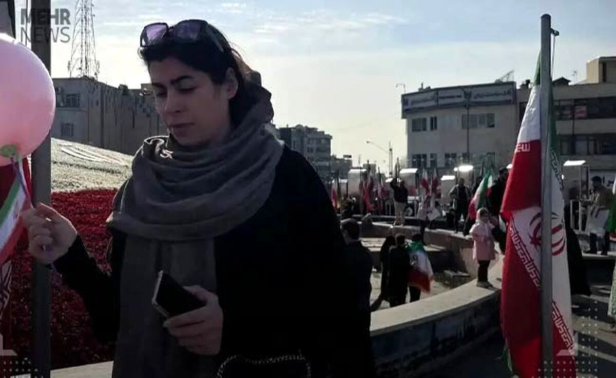 حضور زنان در راهپیمایی 22 بهمن+عکس

