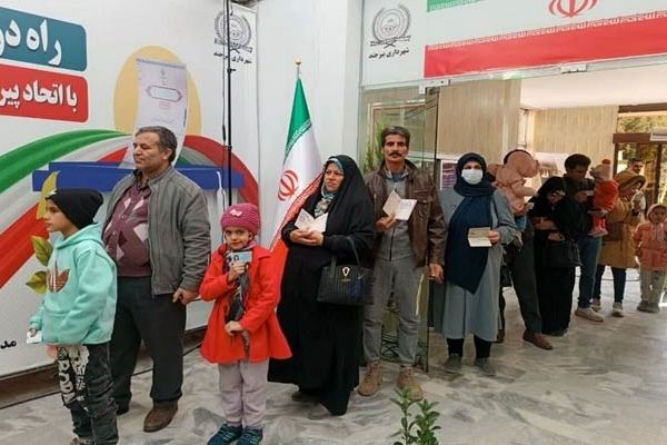 کنایه روزنامه فرهیختگان به مشارکت ۸ درصدی در انتخابات تهران

