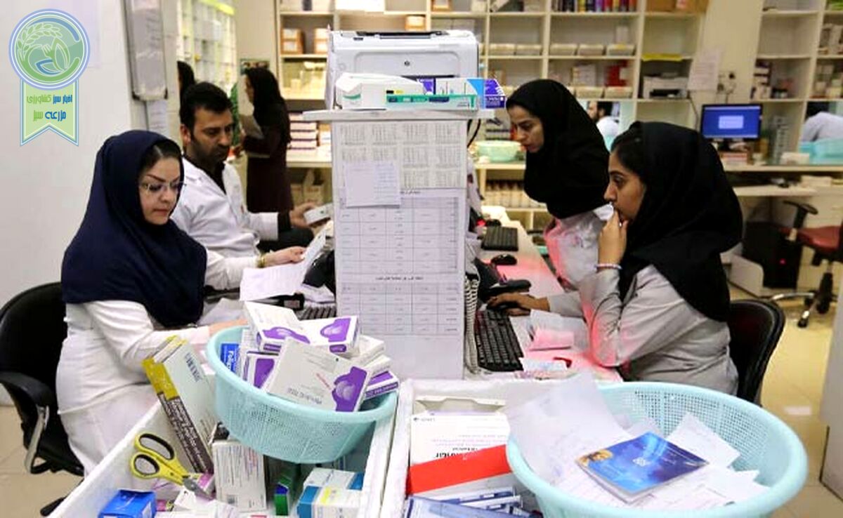 مشکل داروخانه‌ها کمبود دارو است نه حجاب

