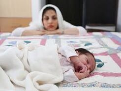 واکاوی پیامک دولت به شهروندان و واقعیت‌های تلخ فرزندآوری در ایران